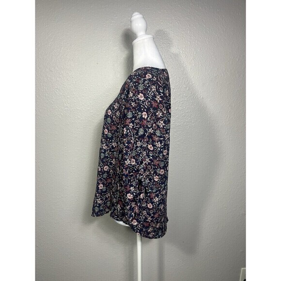 Charming Charlie Women’s Floral Blouse V Neck Size Small Top A9 - Picture 2 of 7
